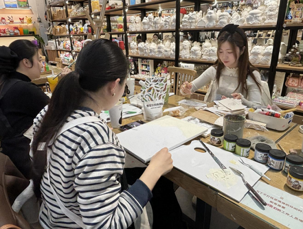 開展“三八”婦女節(jié)手工活動(dòng)
